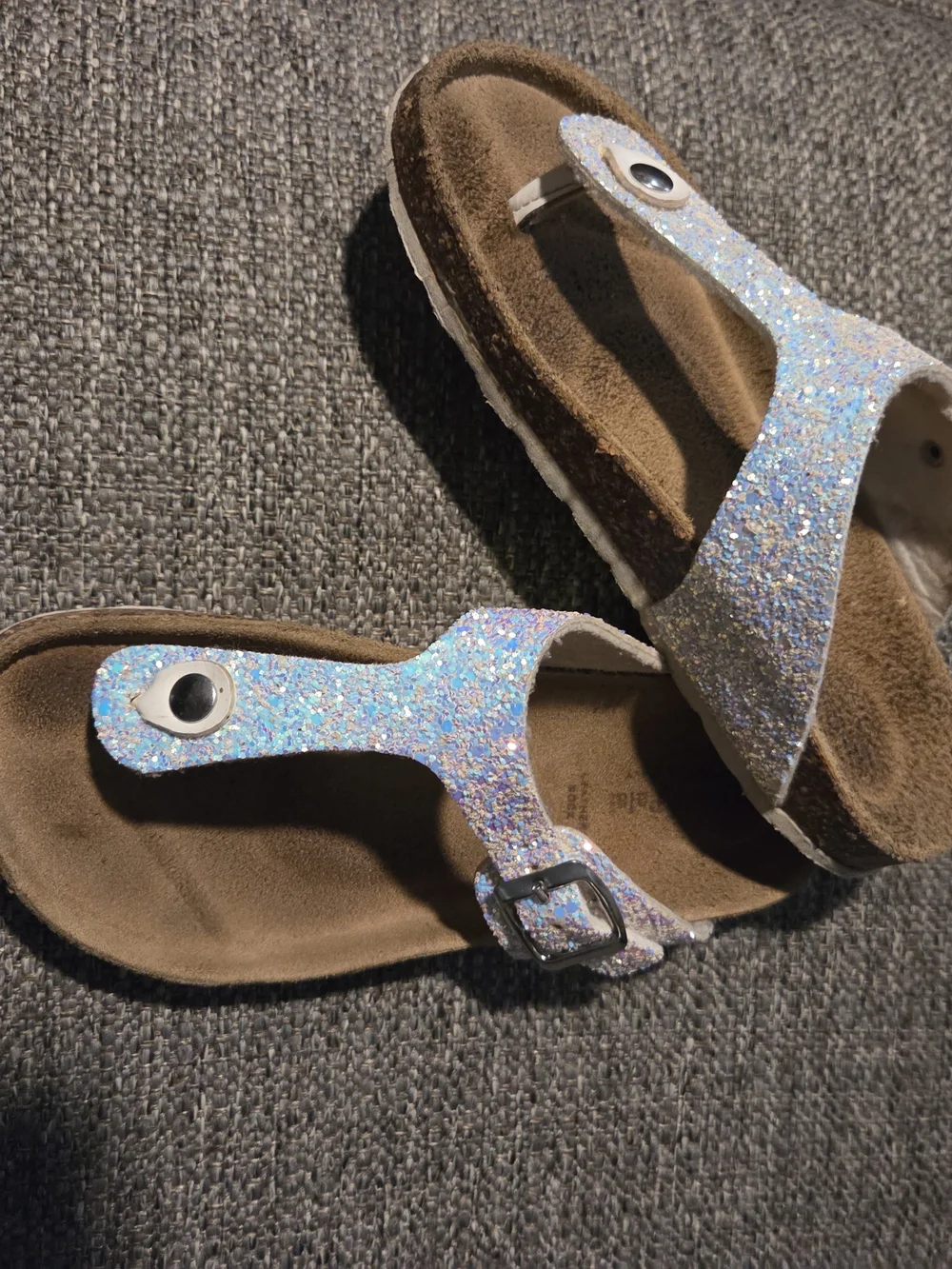 Giulia Palai Girls Glitter Toe-Post Sandals in Iridescent Sparkle